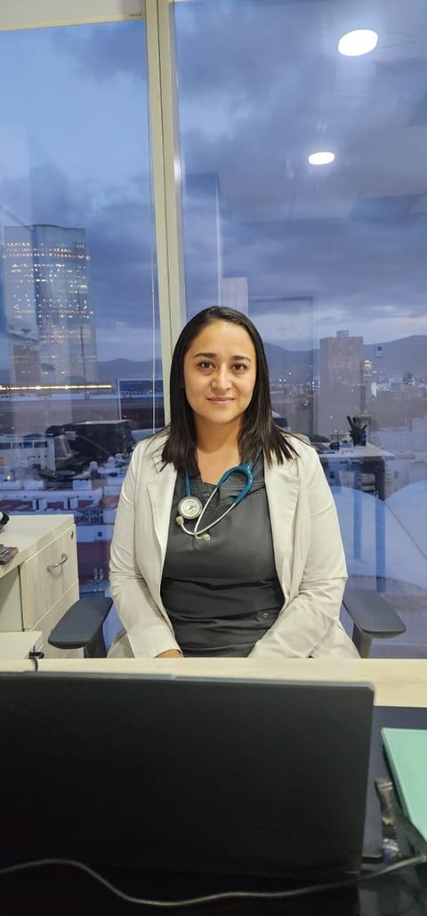 Dra. Anali Meza Gallegos - Pediatrics